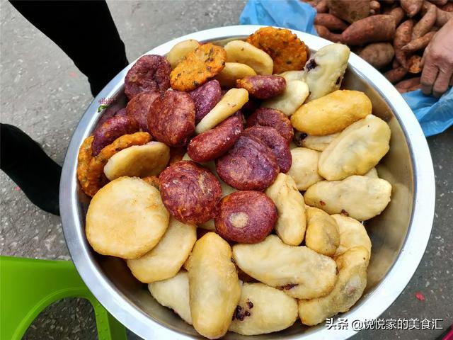 湖南人吃红薯糍粑，最爱加把香葱这样做，满满全是料，比放糖还甜