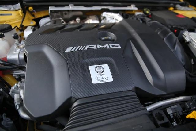 试驾奔驰新AMG A45S 我30岁前最想买的车