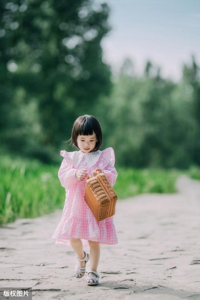 你的育儿经|孩子写的诗“我站在人群里，孤独得就像P上去的”15首孩子写的诗