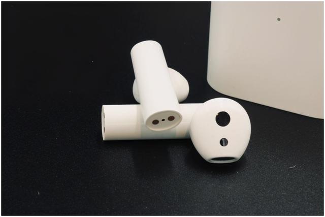 金耳朵评测：399元，还支持无线充电的小米Air 2S