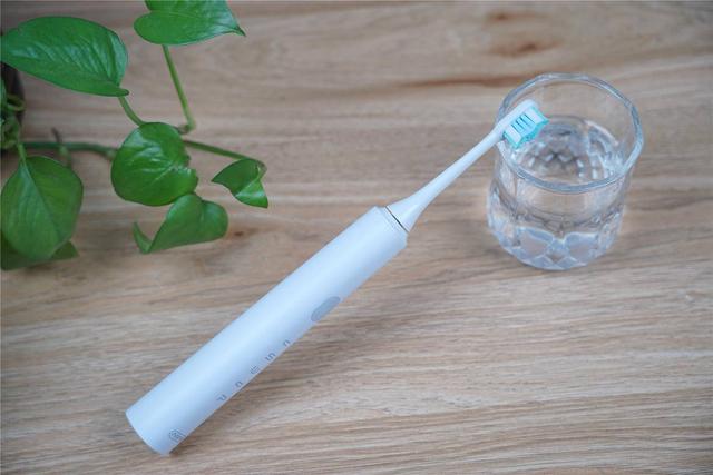 售价199元，南卡Shiny电动牙刷，启航健康刷牙新模式