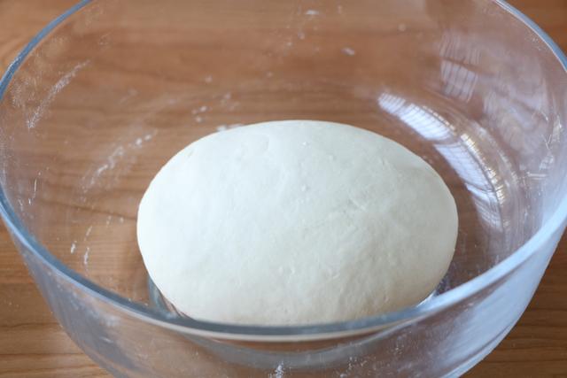 早餐小笼包，一口一个，学会在家做，比外面卖的健康好吃