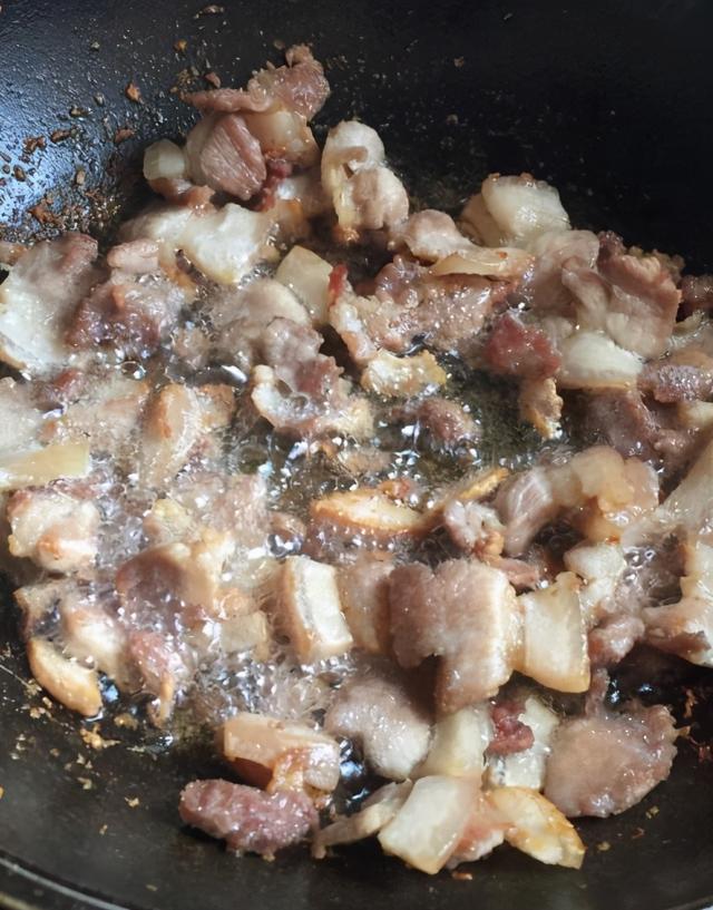 炒白菜时，切好直接炒就错了！多做1步，鲜美脆爽入味，还不出水