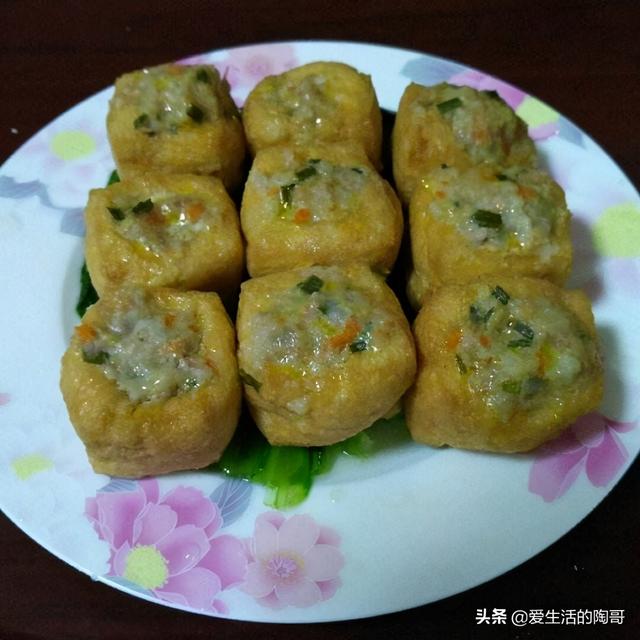 冬天火锅吃腻了，试试这炖菜，搭配豆腐，口感好味道香，老少皆宜