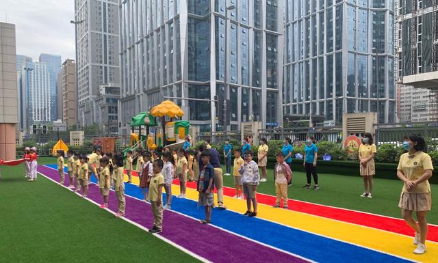 超级宝妈|“神兽”返园!直击成都高新区幼儿园复学第一现场