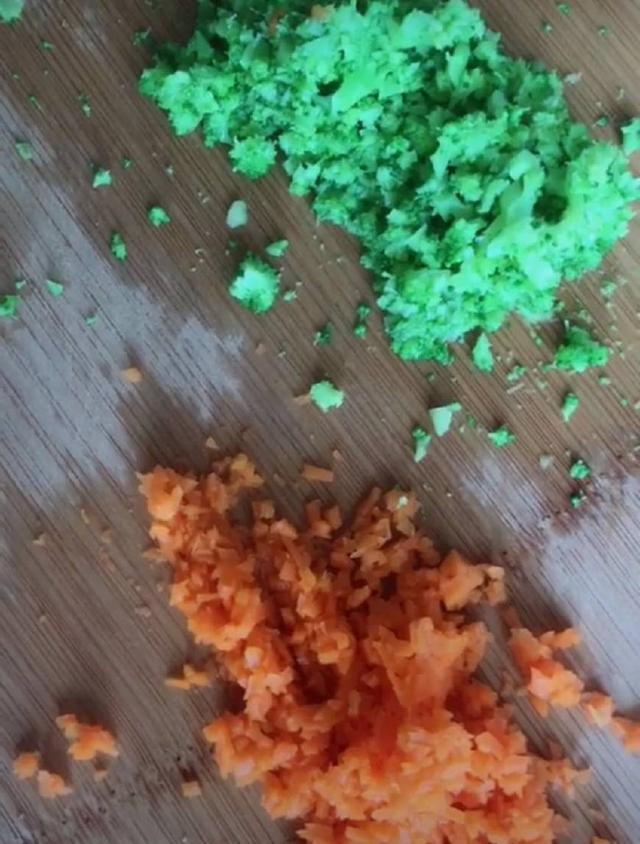 欢喜同堂|宝宝辅食蔬菜面，简单又营养，味道鲜美吃不够，适合8个月以上