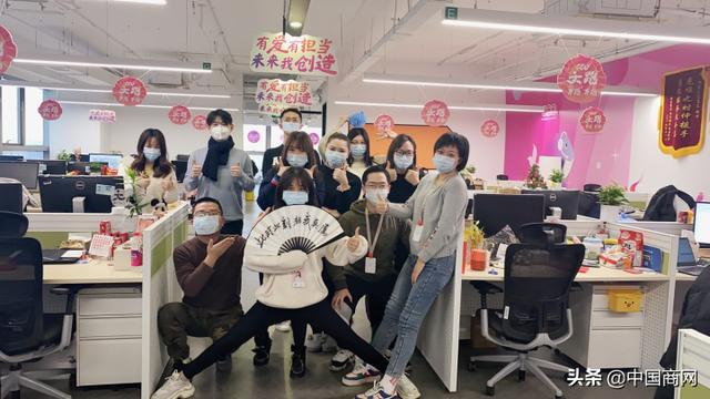 【中国商网】一根滚烫的电话专线 阿里客服：感谢每个平凡人 见证小的伟大
