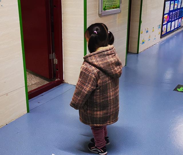 “王者级”熊孩子：偷拍爸爸洗澡照发家长群，发现时已无法撤回