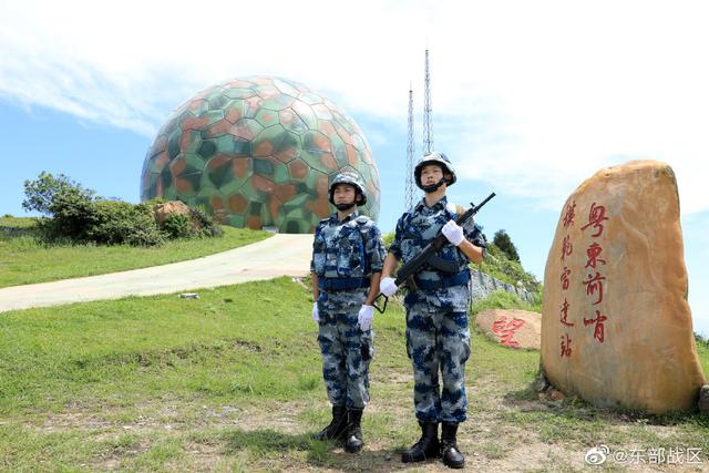 东部战区空军某雷达旅官兵为雷达兵成立71周年献礼