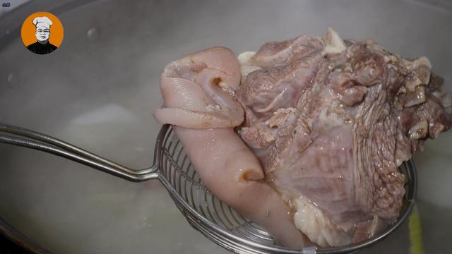 炖羊肉汤，切记不要直接炖，秘诀告诉你，羊肉汤浓肉香，不腥不膻