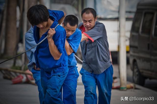 美团骑手三问王兴，该由谁来回答？