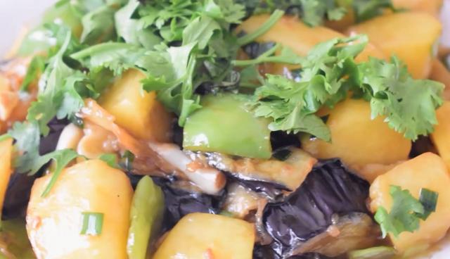 最近茄子和土豆火了，简单一做，我家一周吃6次，比吃肉还过瘾