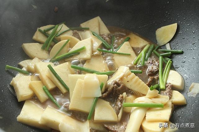 冬天碰到这菜，我从不还价，贵是贵点，但好吃鲜嫩营养高，很值