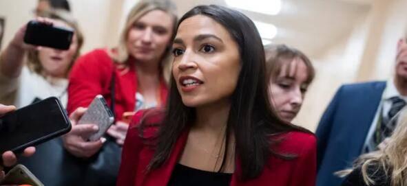 美国|散户抱团大战第二幕：券商限制散户交易，美国两党怒了