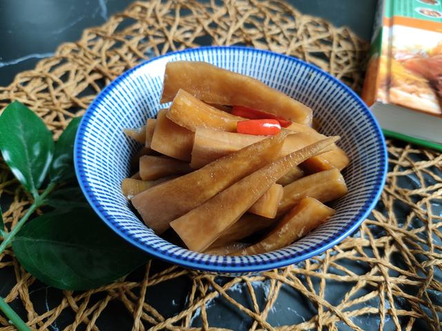 酒店的招牌腌萝卜，酸甜嘎嘣脆，做法配方教给你，料汁比例是关键