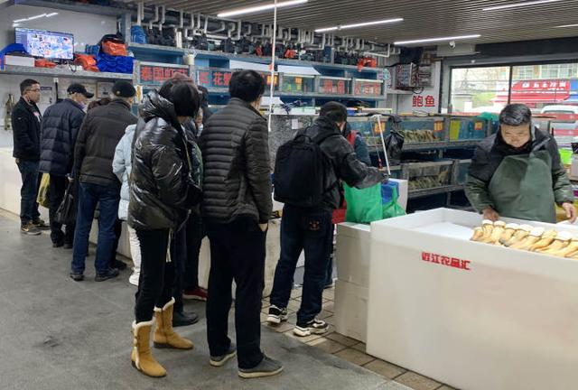 摊位|美食情报｜这家新开的农产品市场太好逛了，2万平方米，杭州70%的餐厅酒店在这进货