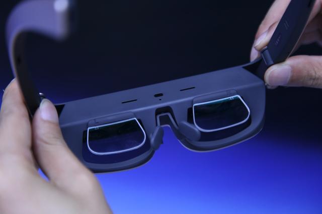 OPPO 新一代AR眼镜正式发布，机身过重问题有解决方案了