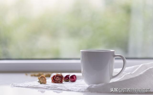 你的育儿经|奶很重要，但中医说牛奶伤脾胃，到底应不应该给孩子喝呢？