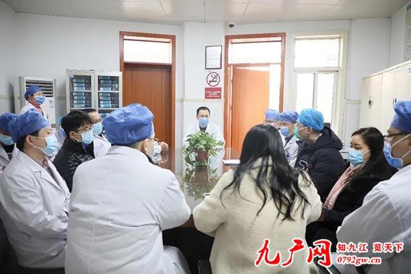 履职尽责、爱岗敬业——生命活水医疗集团副院长唐尤佳调研泌尿外科指南落实情况