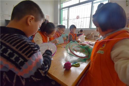 桓台县索镇中心幼儿园把缝绣特色坚持好发展好