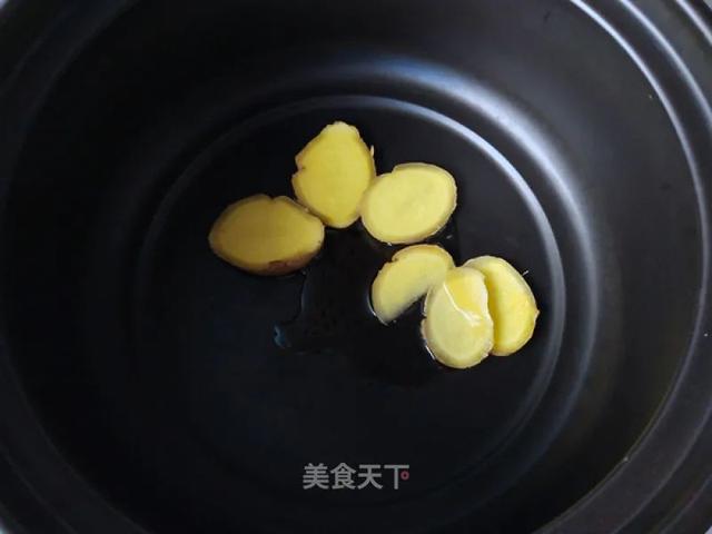 天冷了，自制一份香喷喷的煲仔饭！有菜有肉，越嚼越香