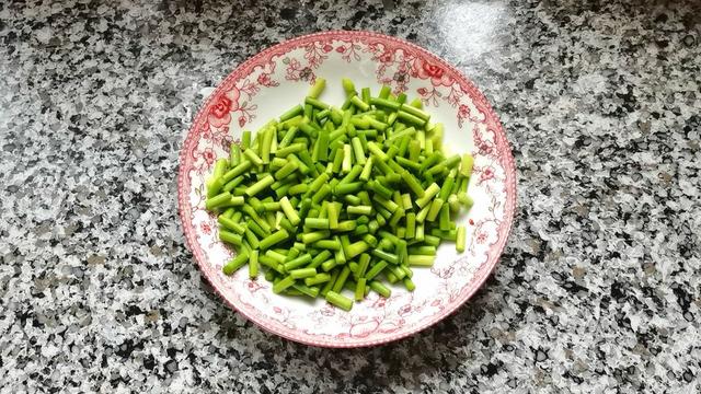 好吃到小孩都馋的家常下饭菜，制作简单，简单搭配，好吃不贵