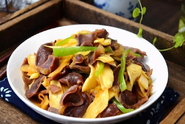 精选40款佳肴推荐，每天有新菜款款不重样，选几道为家人加餐吧