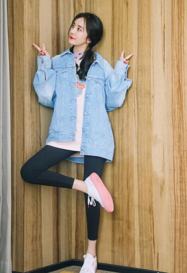 第五大道最火“健身裤”，连杨幂都在穿！巨显腿长巨显瘦