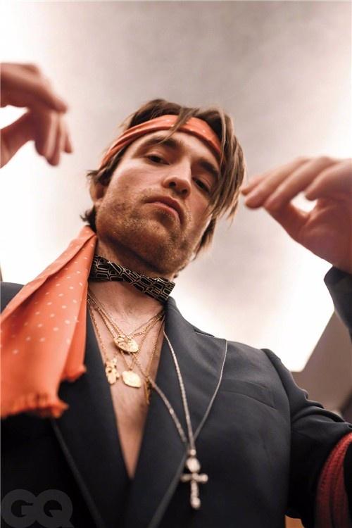 史上最酷蝙蝠侠！罗伯特·帕丁森登杂志封面谈心得影视交流地