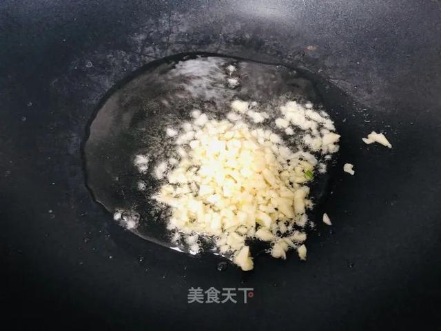 韭菜炒粉条：超好吃巨下饭，连吃三天都不腻