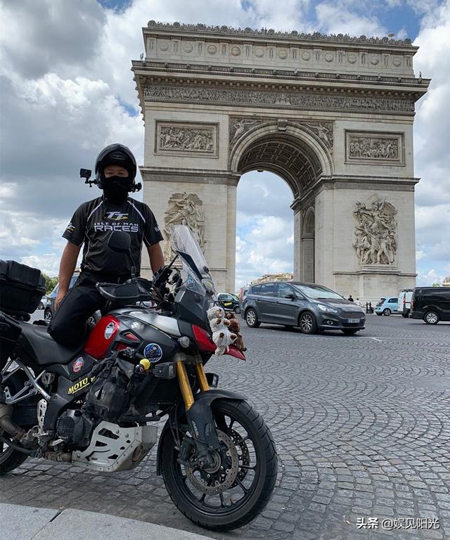 曾帮岳云鹏推戏，儿子郭麒麟却接了十余档综艺，郭德纲有私心？|fun娱乐