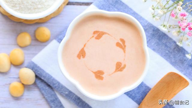 【超级宝妈】宝宝这样做,就证明他想吃辅食啦,赶紧收藏起来