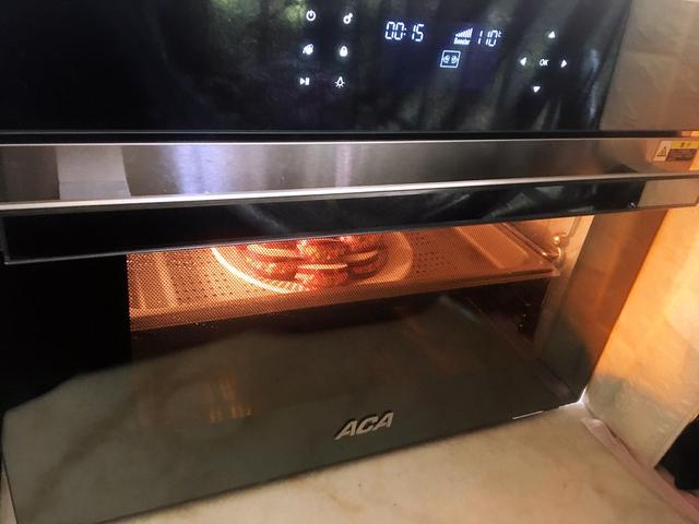 油炸的茄盒太腻了，还是蒸着原汁原味，好吃不上火