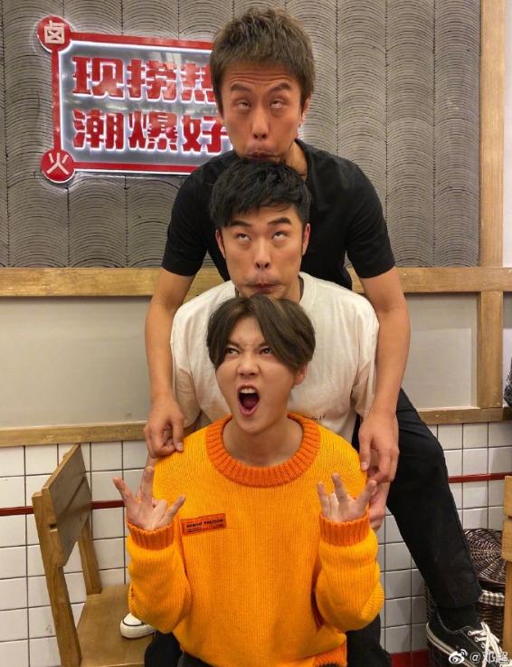 邓超将鹿晗新专辑“据为己有”，鹿晗搞笑P图回复|9号放映厅