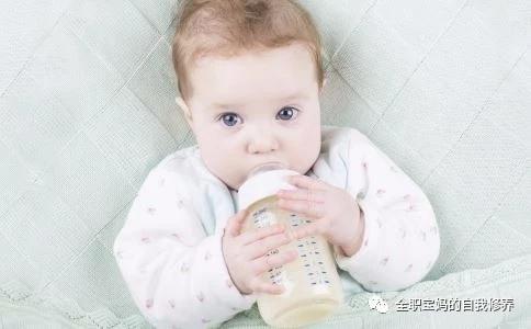 你的育儿经▲还把母乳当圣水？不好意思，这几点上，母乳比不上奶粉！