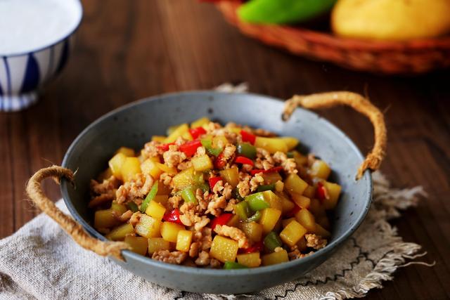 这菜9毛钱1斤，大鱼大肉都不如它，这种做法吃一次就念念不忘