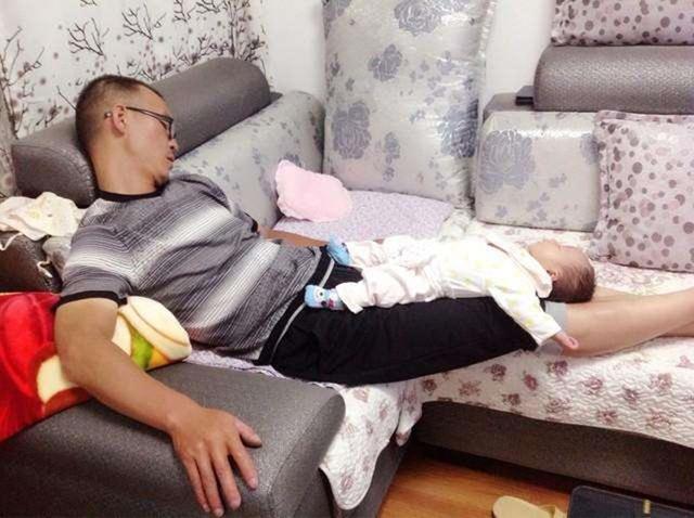 你的育儿经▲宝爸化妆假扮成“妈妈”模样，成功哄睡宝宝，宝妈回家后哭笑不得