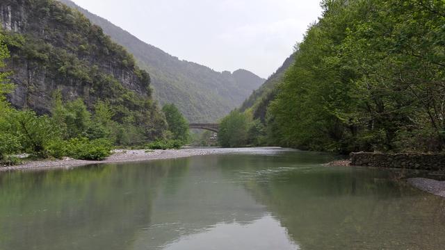 【世界那么大】游建始五家河景阳关