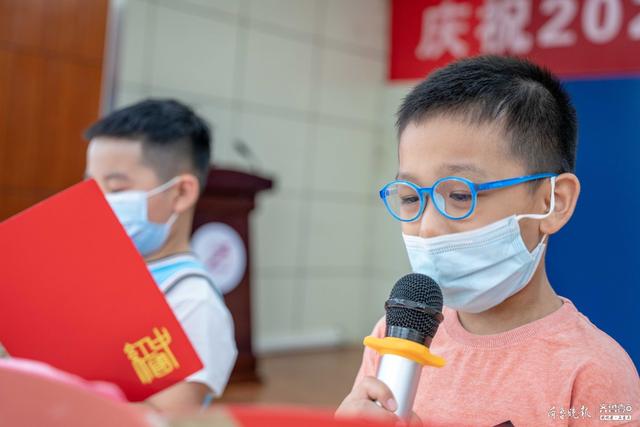 你的育儿经|拍拍操、诗朗诵、捞小鱼……任城区孩子们以这样的方式迎六·一