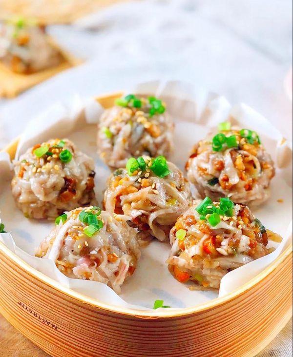 自从学会香芋丸子，家里就我掌勺了