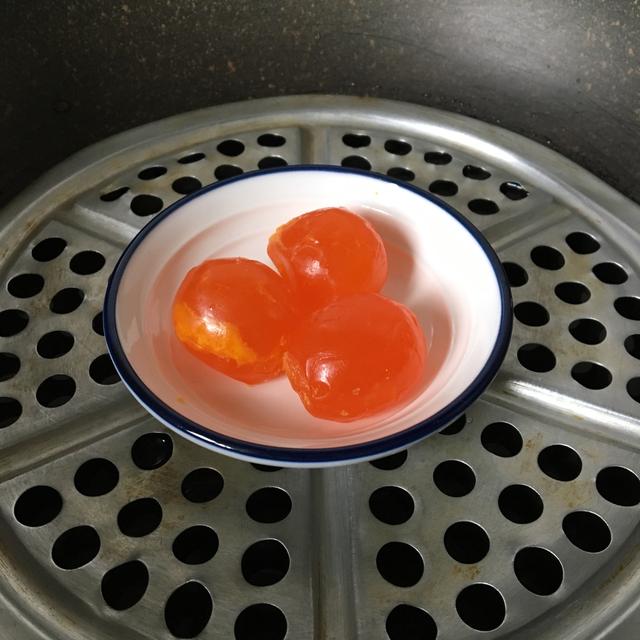 金沙虾，一个鲜字说不完，一口咬到底，才知道外酥里嫩是什么意思