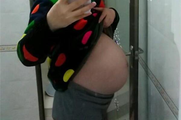 超级宝妈：产妇拒绝男医生“刮毛”，想让丈夫来帮忙，医生：你相信他吗？