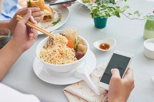 吃饭|肠胃病与这些坏习惯有关，经常不吃早餐危
