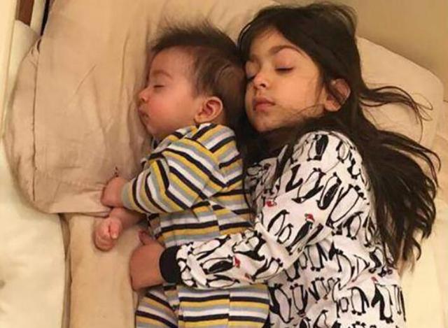 大眼睛的女孩|因为弟弟，你都受过多少委屈？看到网友的评论才知道不偏爱多重要