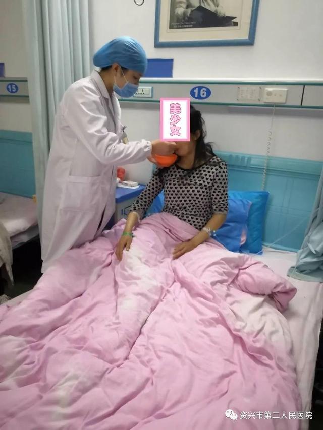 「超级宝妈」定格“临时妈妈”瞬间