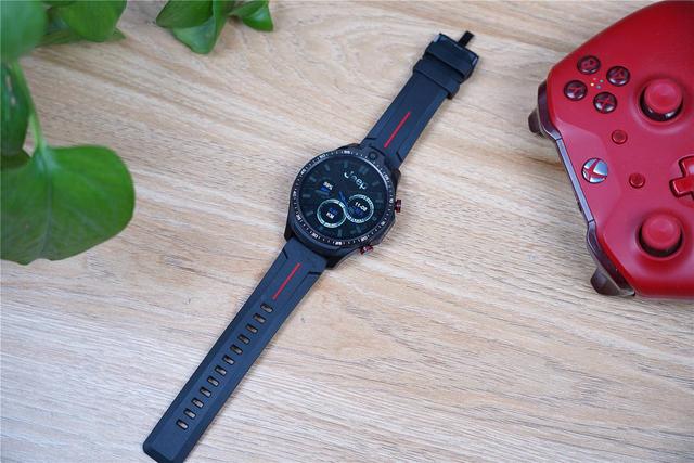 64G内存，双摄、支持独立通话、微信和，这是要取代手机吗