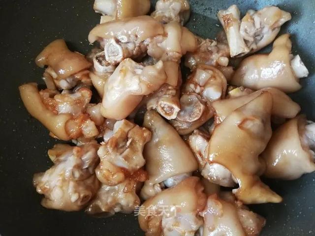 猪蹄这样做，软而不烂，肥而不腻！香糯可口，入口即化！家人超爱吃