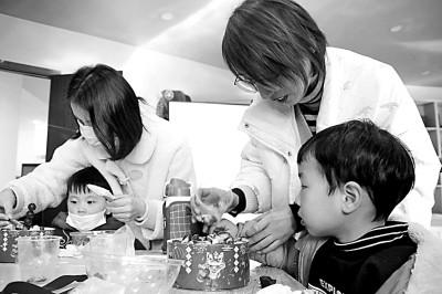 交往|从“妈宝男”看独立人格教育的缺失