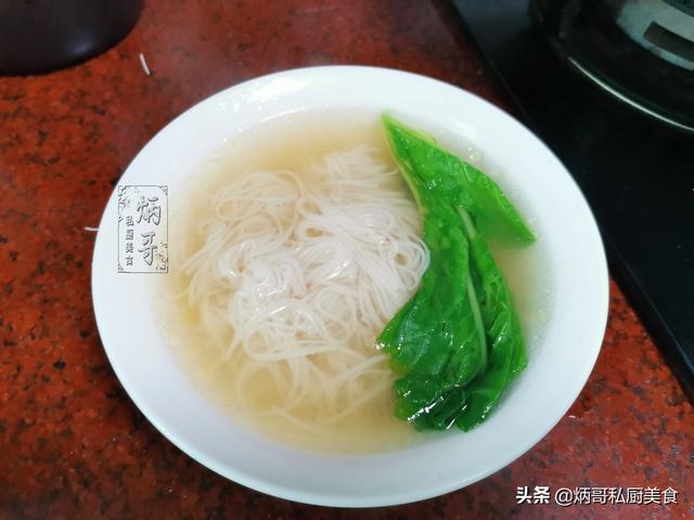 此面酒店一碗188元，在家做成本不到30元特划算，料足味鲜