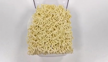 杨国福和张亮哪家麻辣烫更划算？狂点200块的我都快吃吐了